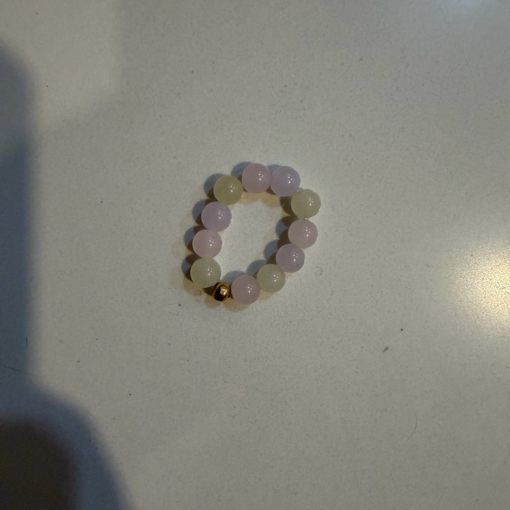 Elegant Pink and Cream Beaded ring